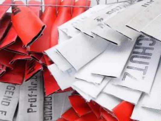 Bild: Feuerwear im Dauereinsatz für den Umweltschutz