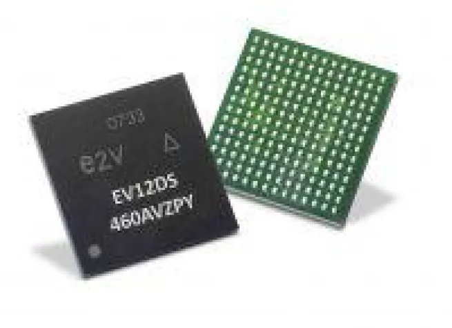 Bild: e2v stellt den weltweit ersten Digital-Analog-Wandler für das K-Band vor