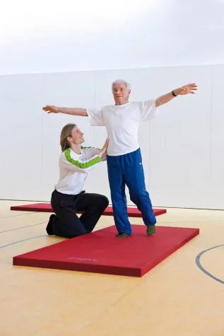 Bild: Einfach, sanft und effizient - der kyBounder in der postoperativen Rehabilitation