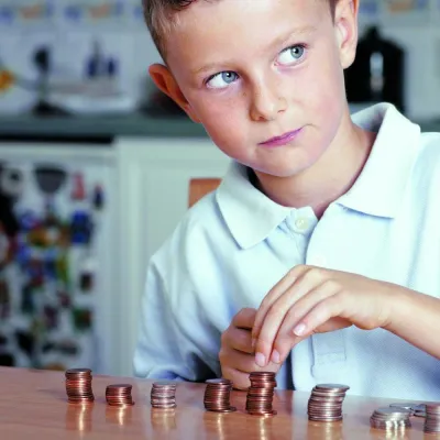 Junge Menschen wollen für Bildung sparen Bild: Junge Menschen wollen für Bildung sparen