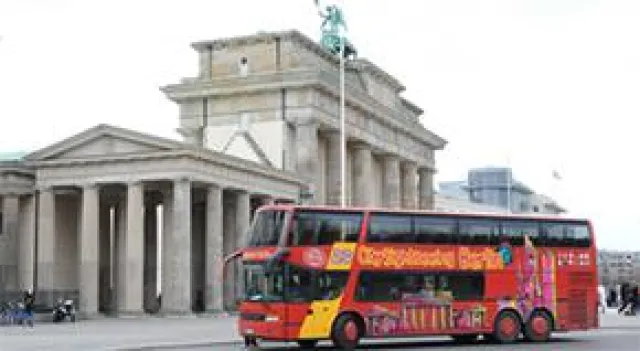 Bild: LOSTnFOUND verhilft Berlin City Tour zu mehr Transparenz im Bus-Fuhrpark