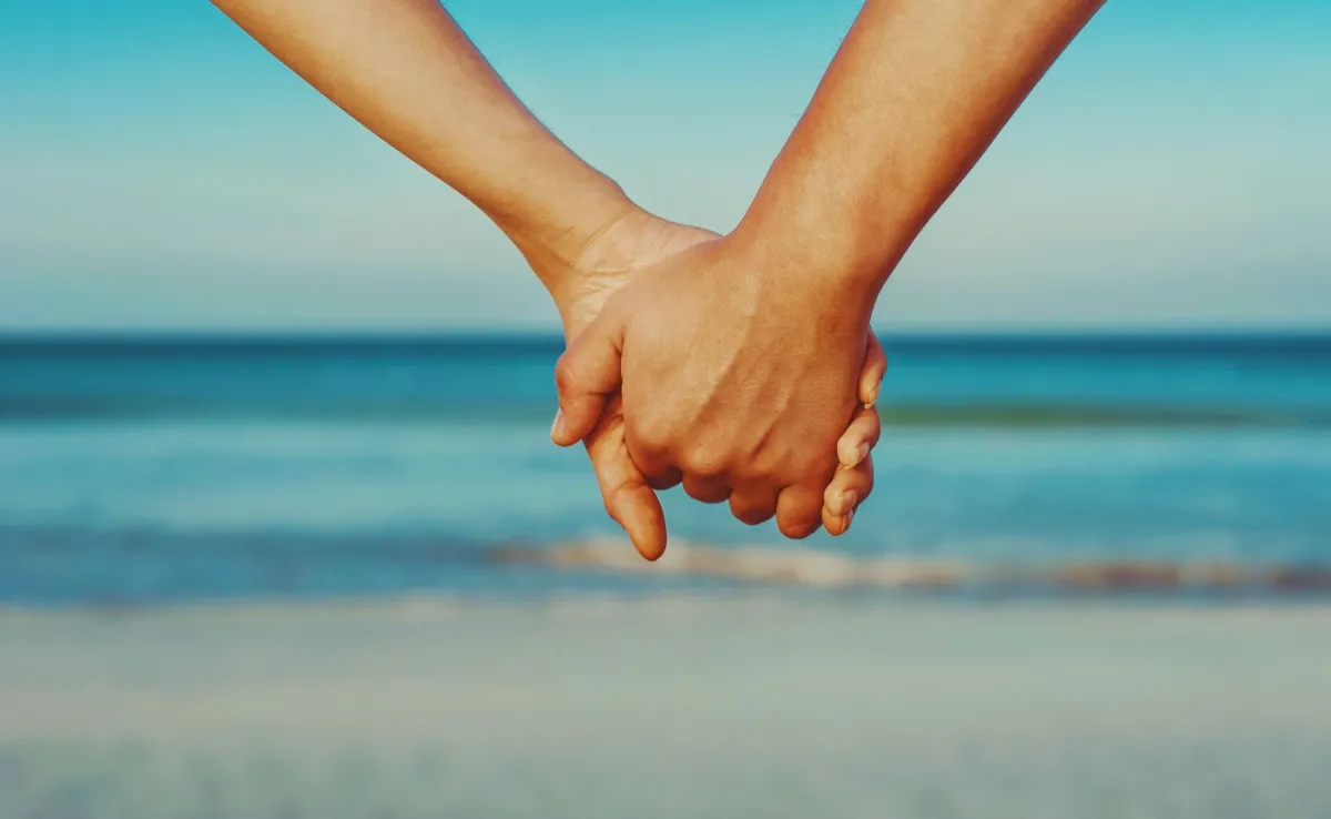 Warum wir uns erst selbst lieben müssen, um eine erfüllte Partnerschaft leben zu können (© Love yourself. Love your life.D)