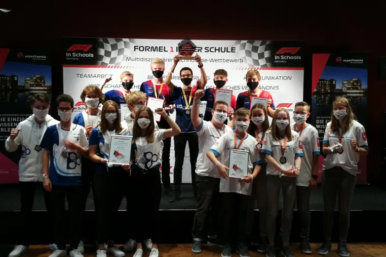 Bild: Formel 1 in der Schule: Deutscher Meister 2020 aus Bayern!