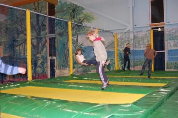 Bild: Alfsee im März auf dem Sprung zur 1. Deutschen Meisterschaft im Osterhasen-Weitsprung