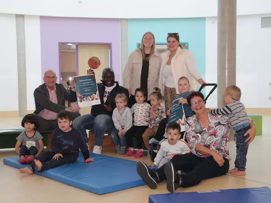 Bild: Tombola-Erlös für einen guten Zweck