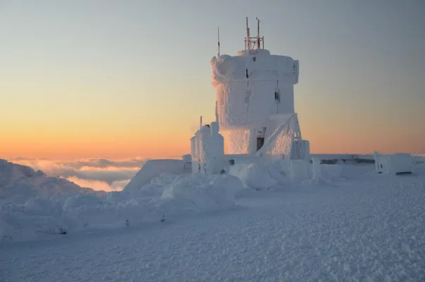 Bild: Vom Winde verweht - Ein neues Museum auf dem Mount Washington zeigt das härteste Wetter der Erde