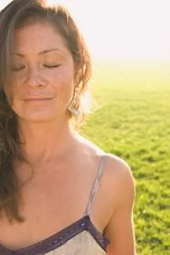 Bild: Die neue Anti-Aging Gesichtspflege von cnk*CHRISTINE NIKLAS - Jüngeres Hautalter durch umfassenden UV Schutz.