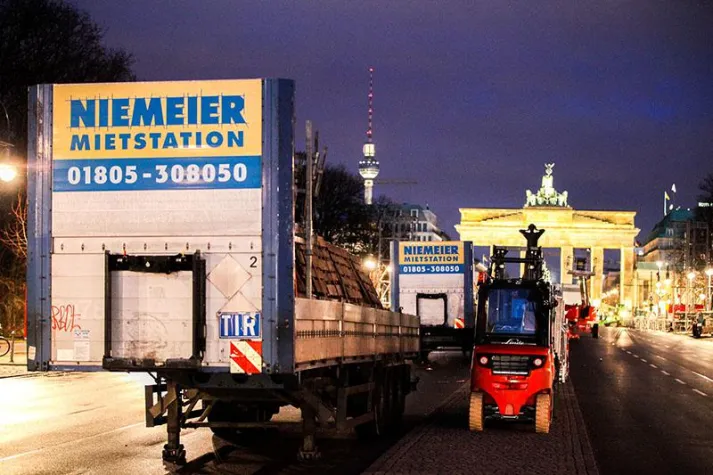 Bild: NIEMEIER stattete Jahreswechsel am Brandenburger Tor aus