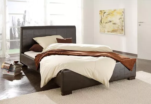Bild: Herrschaftlicher Kolonialstil für das Schlafzimmer