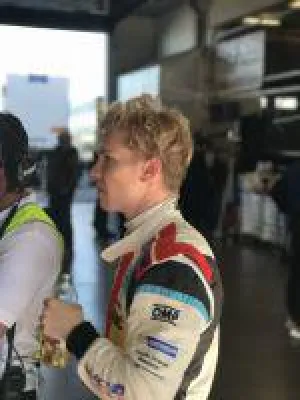 Bild: VLN Runde vier: Marek Böckmann liefert sich Nervenkrieg an der Spitze