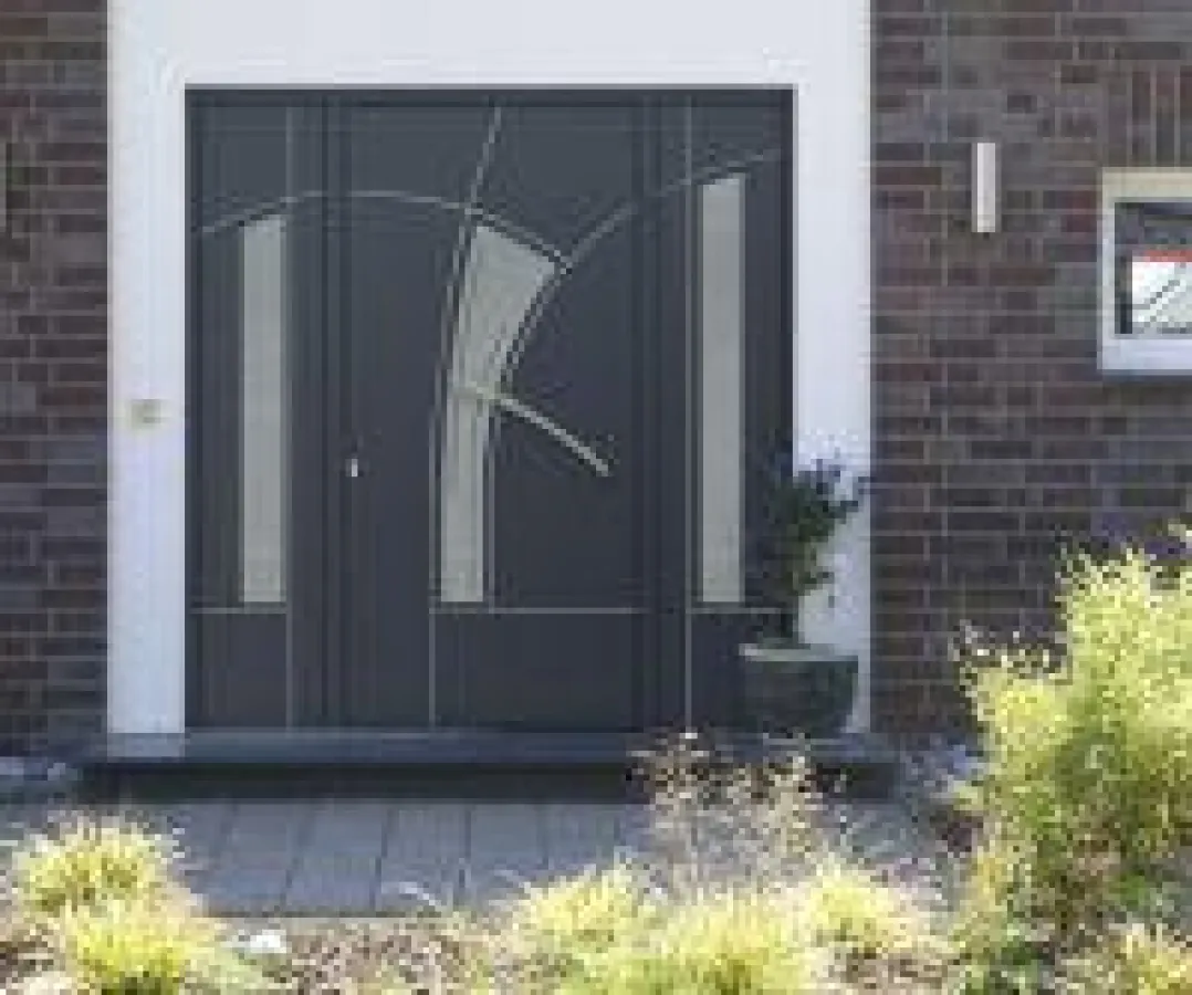 Haustüren für München und Rosenheim vom Spezialisten pmt - Fenster | Türen | Glas aus Kolbermoor   Foto: Wirus
