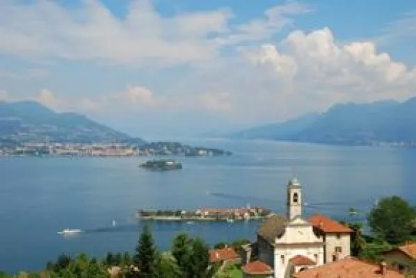 Bild: Saisonbeginn am Lago Maggiore