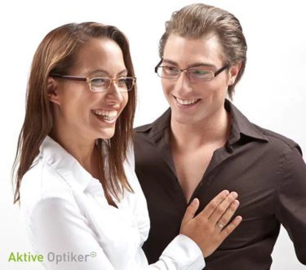 Sympathische Brillenmodels in der Prospektwerbung von Aktive Optiker.