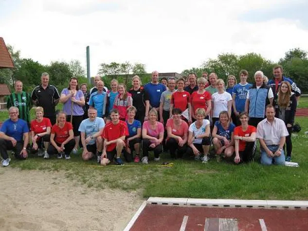 Bild: Rechtzeitig zum Saisonstart: Sechsunddreißig neue Sportabzeichen-Prüfer