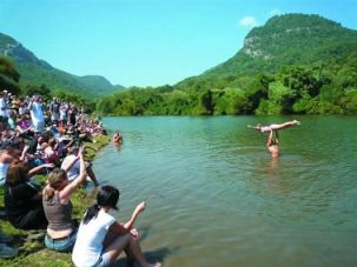 North Carolina Lake Lure Dirty Dancing Festival (c) VisitNC