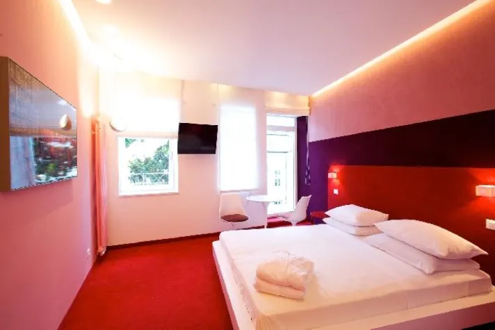 Ab zum Personal-Shopping und auf die Piste, Ladies Bild: Ab zum Personal-Shopping und auf die Piste, Ladies