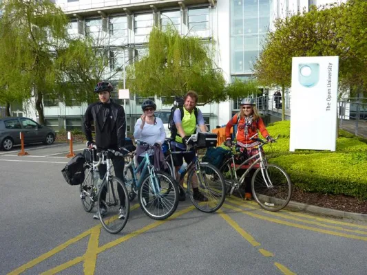 Open University-Student auf 30.000 Kilometer-Fahrradtour durch Europa unterwegs – Ankunft in Berlin erwartet Bild: Open University-Student auf 30.000 Kilometer-Fahrradtour durch Europa unterwegs – Ankunft in Berlin erwartet