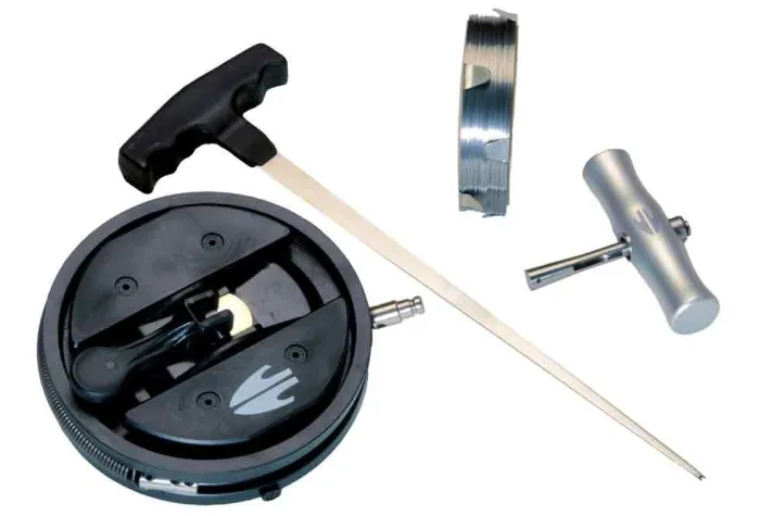 Bild: Patentierte Werkzeuge von Engelbert Gmeilbauer: Ausglas-Werkzeugsystem