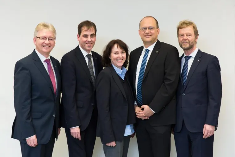 Hochschulrat hat Vizepräsidenten der OTH Regensburg von 2018 bis 2021 gewählt Bild: Hochschulrat hat Vizepräsidenten der OTH Regensburg von 2018 bis 2021 gewählt
