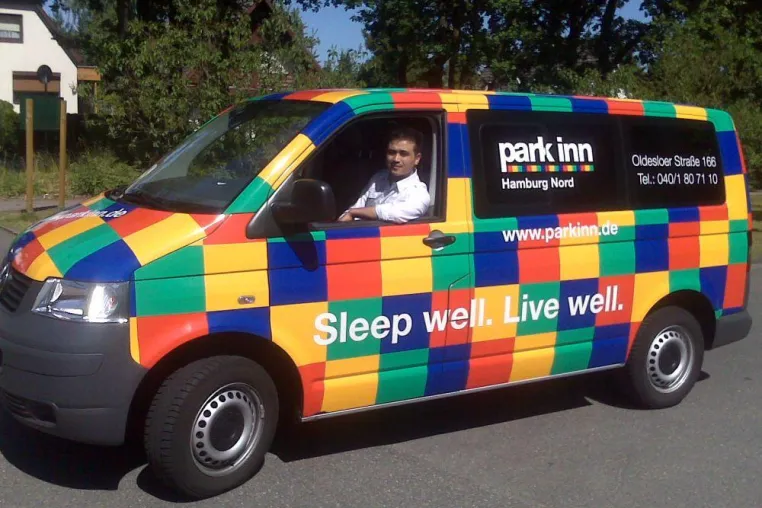 Bild: Park Inn Hamburg Nord - Ein Jahr Airport-Shuttle - Drei Fahrer, 5000 Gäste und 55.000 gefahrene Kilometer