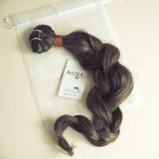 Bild: Wie Du in einem Tag Deine Haarlänge und Ausstrahlung veränderst, wenn Du bereit für einen neuen Look bist