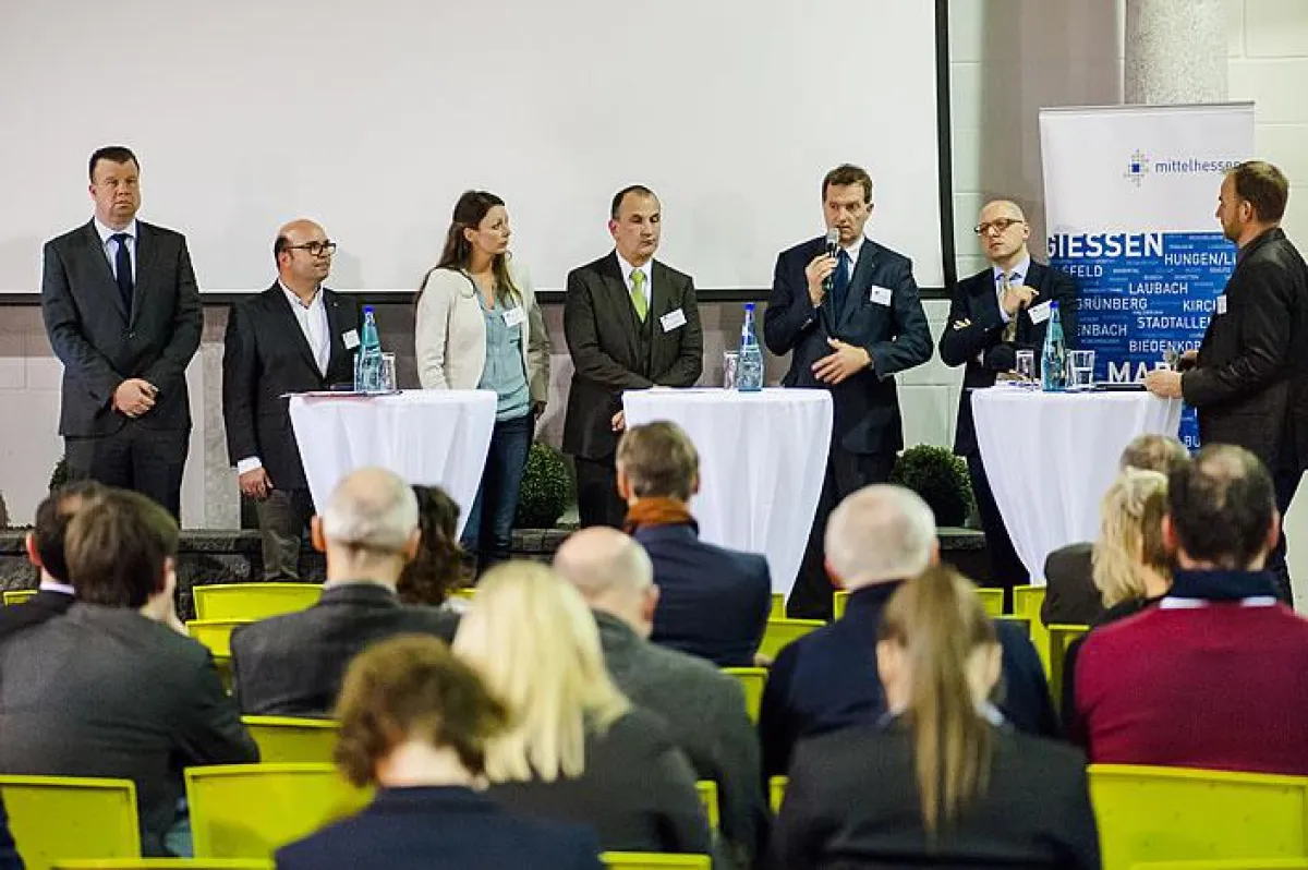 Diskussionsrunde beim Treffen des Netzwerks Wirtschaft im Regionalmanagement Mittelhessen