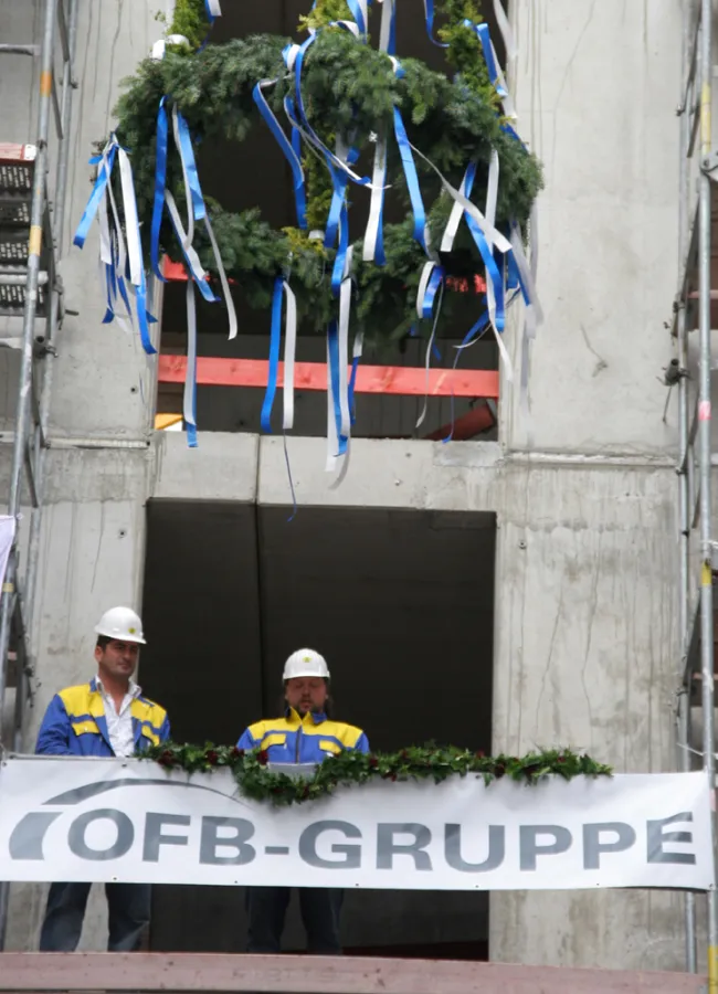 Richtspruch im Mittelbau des MONZANOVA