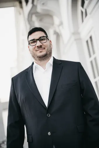 Karatas Consulting lebt es vor Bild: Karatas Consulting lebt es vor