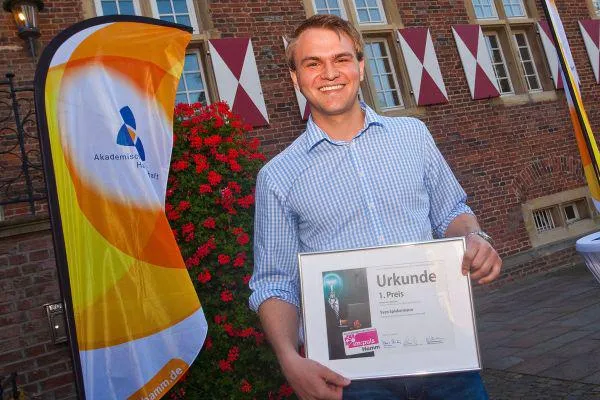 Bild: SRH-Student gewinnt Geschäftsideen-Wettbewerb 2014