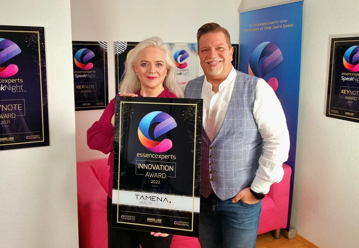 v.l. Melanie Hagemann (Tamena HealthPoints) und Manuel Lojo (Essence Experts | Founder) (© Essence Experts by Manuel Lojo)