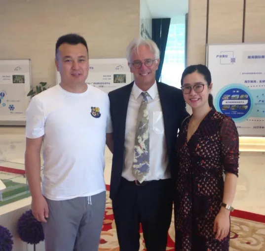 Prof. Dr. Hans-Rüdiger Kaufmann als Sprecher bei Internat. Kongress in Qingdao (China) - SMART-City im Fokus Bild: Prof. Dr. Hans-Rüdiger Kaufmann als Sprecher bei Internat. Kongress in Qingdao (China) - SMART-City im Fokus
