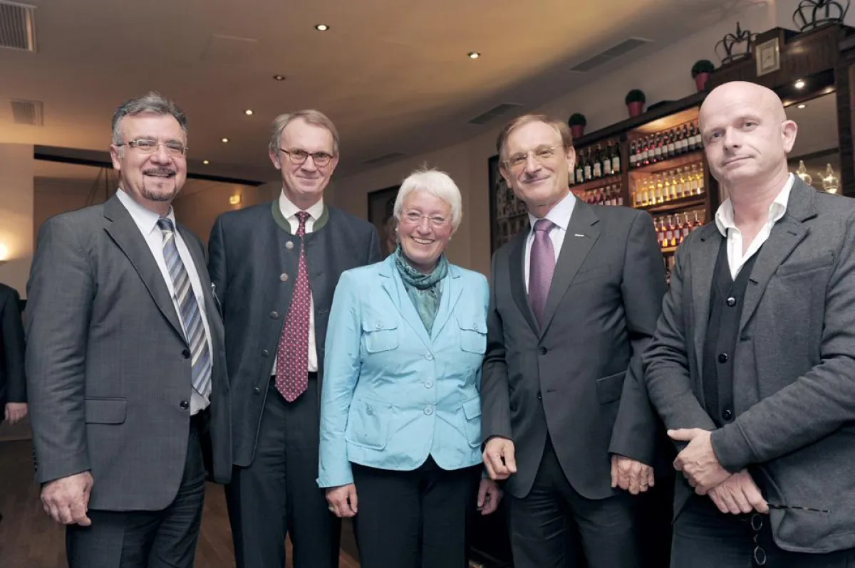 Die Redner des Abends mit der stellvertretenden Fraktionsvorsitzenden Renate Dodell. Foto: Jan Röder