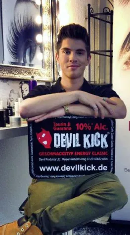 Bild: Joey Heindle muss sich zwischen 200 Frauen entscheiden