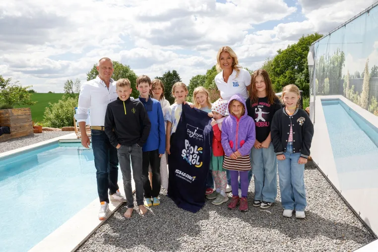Bild: Jetzt bewerben: Kostenlose Schwimmkurse für Kinder bei der „Desjoyaux Pool-School“