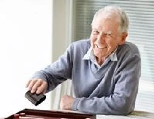 Bild: Ginkgo-Biloba Extrakt kombiniert mit Vitaminen - Hilfe aus der Natur gegen das Vergessen