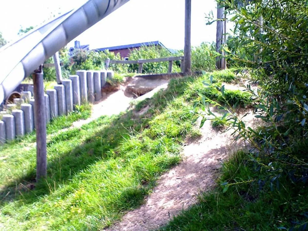 So wie hier muss ein Spielhügel nicht aussehen.