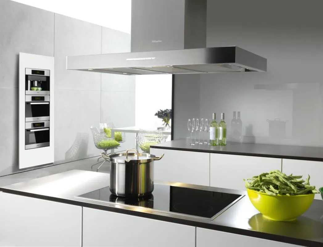 Mit der richtigen Pflege bleibt auch fleckempfindlicher Edelstahl lange schön. Foto: Miele