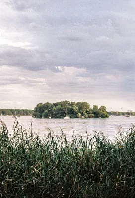 Bild: Orte der Freiheit: Virtuelle Ausstellung von Álvaro Martínez Alonso in der Galerie 100 Kubik