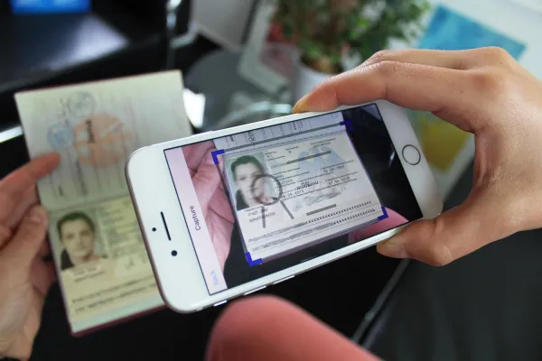 Bild: Mehr Sicherheit vor Identitätsbetrug: jenID Solutions nutzt künstliche Intelligenz zur Ausweis-Überprüfung