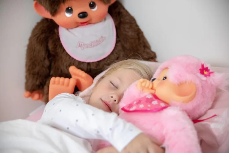 Bild: Repräsentative Umfrage zum 45. Geburtstag: Für 85 Prozent aller Kinder steht Monchhichi auf dem Wunschzettel