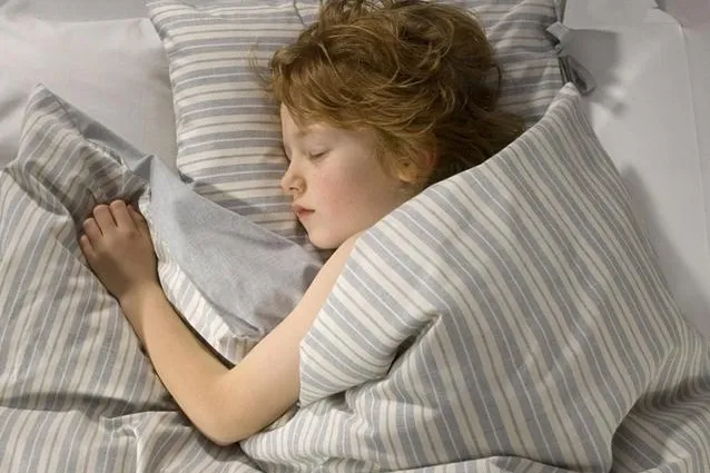 Bild: Kinderschlaf braucht Sicherheit - Gesund schlafen in Biobettwäsche