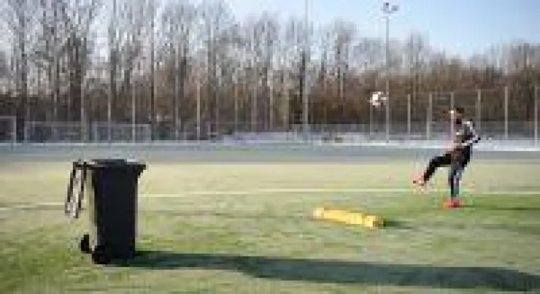 Bild: Mit Samicap Fußball für den guten Zweck
