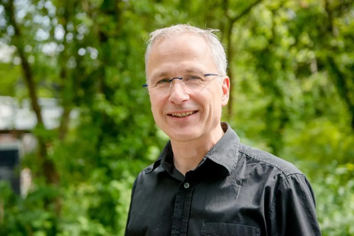 Wie Riechen und Emotionen zusammenhängen, untersuchte Boris Suchan mit seinem Team mittels Kernspintomografie. (© RUB, Marquard)