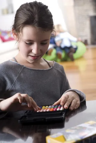 SmartGames IQ-Reihe: Spiele mit Köpfchen für unterwegs Bild: SmartGames IQ-Reihe: Spiele mit Köpfchen für unterwegs