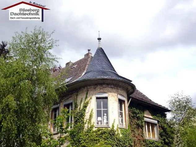 Denkmal des Monats: Schieferturm von Stiesberg Dachtechnik Bild: Denkmal des Monats: Schieferturm von Stiesberg Dachtechnik