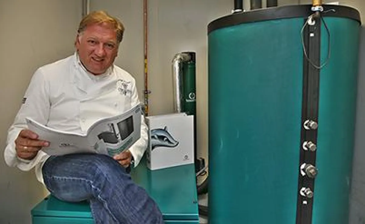 Frank Schwarz setzt bei der Energiegewinnung auf den „Dachs“. Quelle: Holger Bernert