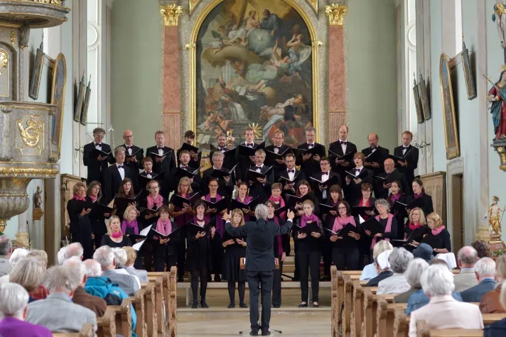 Minnespiel - Orffs “Carmina” mit dem Chor “Vocanta” in Erlangen und Selb Bild: Minnespiel - Orffs “Carmina” mit dem Chor “Vocanta” in Erlangen und Selb
