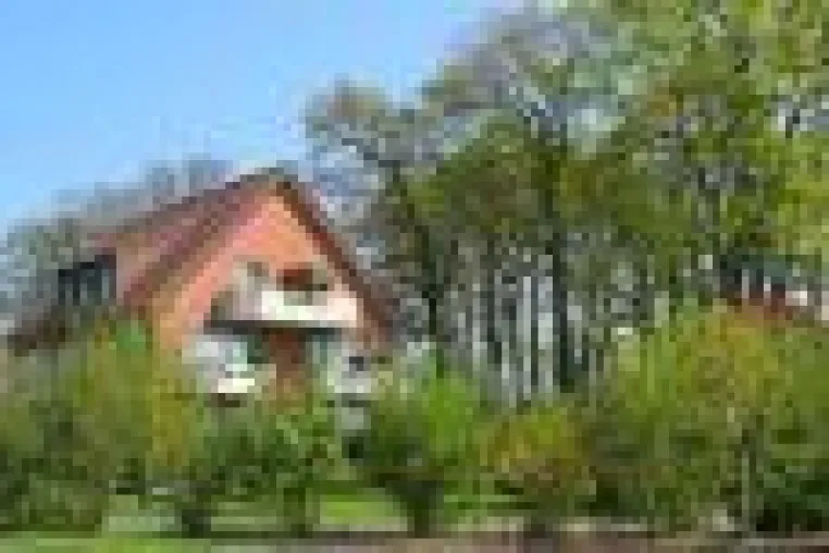 Bild: Hotel Haus Stallmeister in Lippstadt – Zahlreiche Gäste genießen den Frühlingsmarkt in Bad Waldliesborn