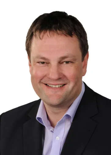 Bild: Mercateo-Geschäftsführer Thomas Zoller: "Aktenordner braucht man auch in Italien"