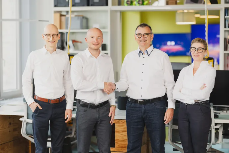 Bild: NEONEX und axio concept starten strategische Partnerschaft zur Umsetzung von KI-Use Cases in der Industrie